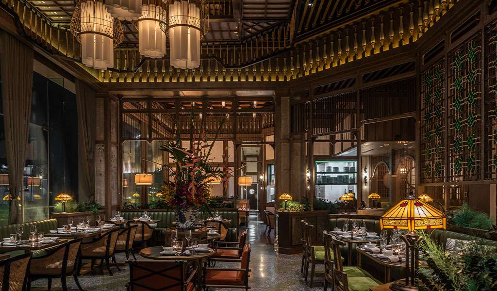 Mott 32 Dining Area